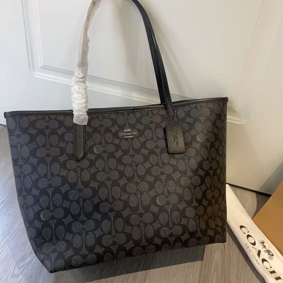 Coach Tote Bag - Picture 2 of 8